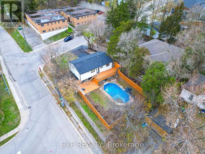 Property Photo:  19 Broad Street  ON N3R 7E1 