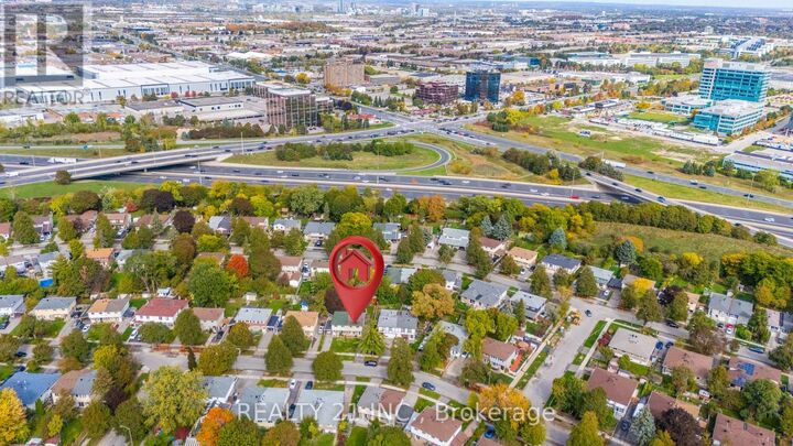 Property Photo:  316 Hollyberry Trail  ON M2H 2P4 