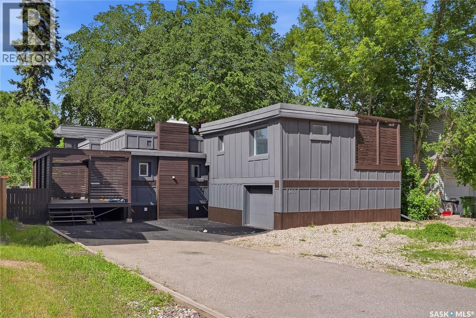 Property Photo:  305 Adelaide Street E  SK S7J 0H8 