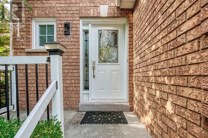 Property Photo:  2319 Springfield Crescent  ON L6J 7P8 