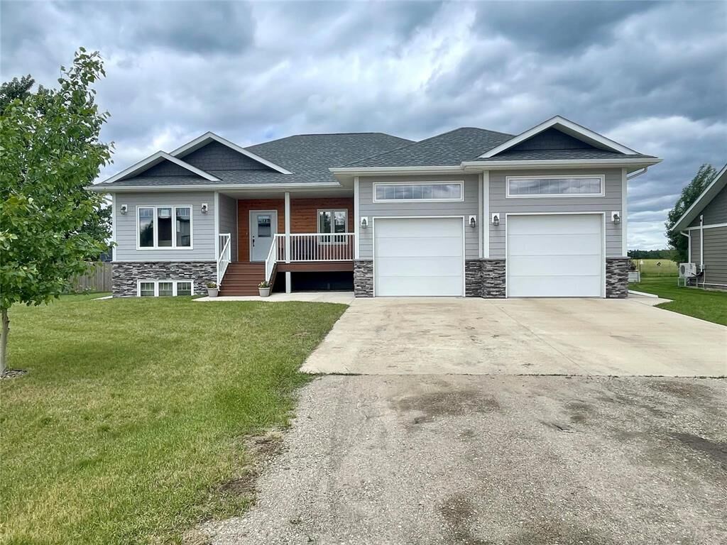 Property Photo: 982 Stickle Avenue MB R0K 0H0