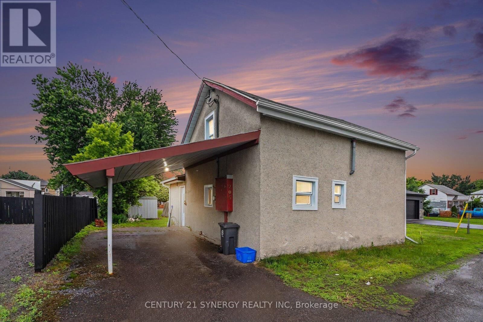 Property Photo: 205 St Joseph Street ON K0B 1A0