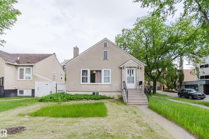 Property Photo:  7703 109 Street NW  AB T6G 1C4 