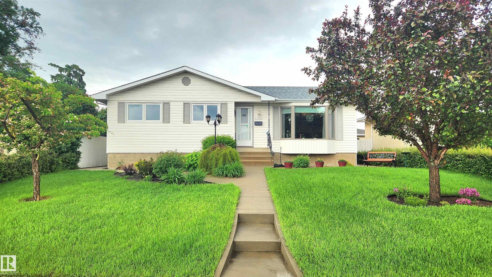 Property Photo: 13307 Delwood Road NW AB T5C 3B5