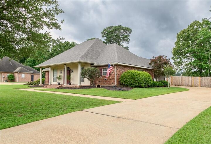 Property Photo:  5062 Laura Lane  LA 71485 