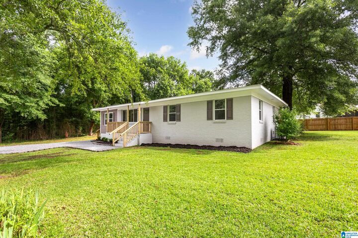 Property Photo: 7235 Highway 204 AL 36265