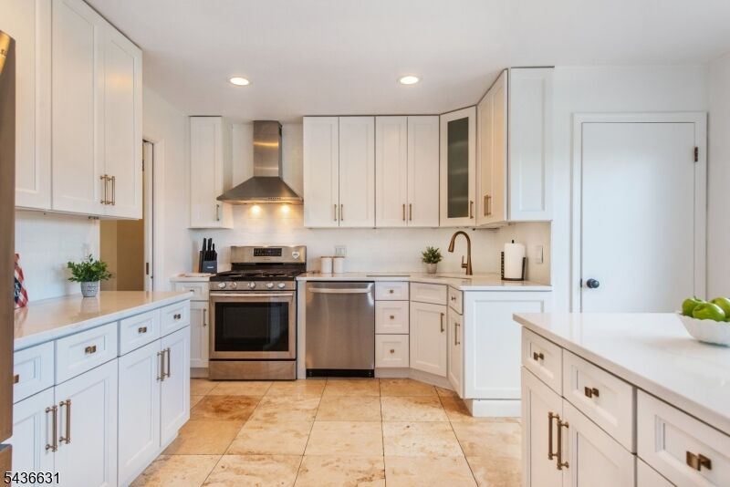 Property Photo:  15 Bogert Pl  NJ 07013 
