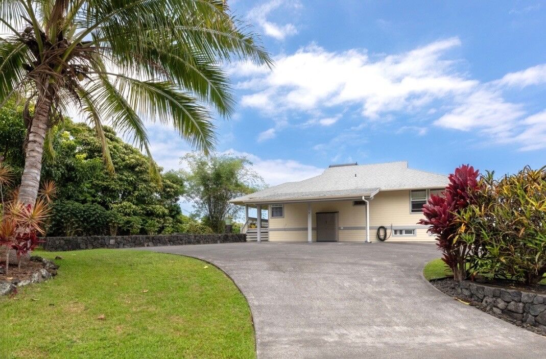 Property Photo: 77-6128 Mamalahoa Hwy D HI 96725