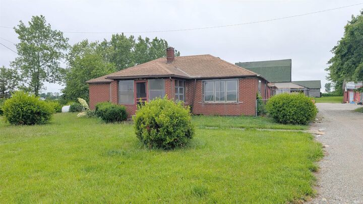 Property Photo:  1637 W US 224  IN 46791 