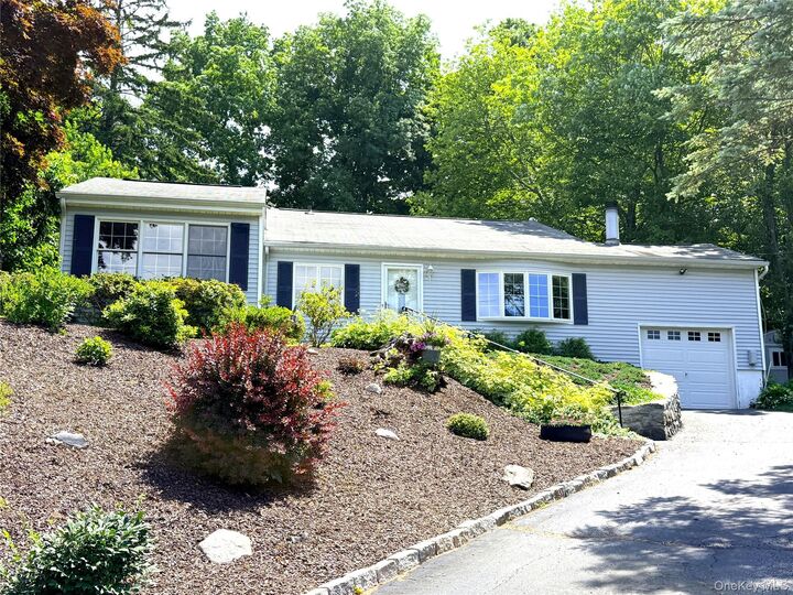 Property Photo:  2898 Springhurst Street  NY 10598 