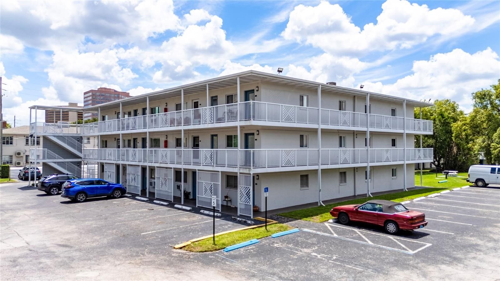 Property Photo:  320 Lakeview Street 323  FL 32804 