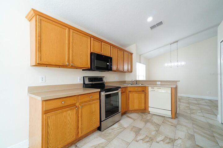 Property Photo:  13518 Briarmoor Court  FL 32837 