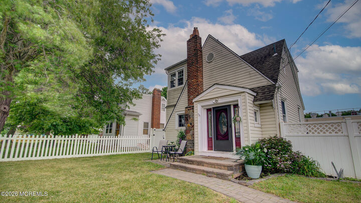 Property Photo:  6 Anchor Boulevard  NJ 08857 