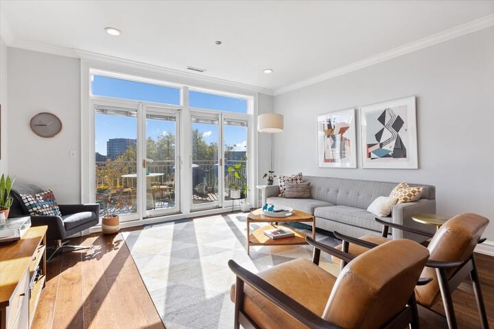 Property Photo: 1155 W Armitage Avenue 301 IL 60614