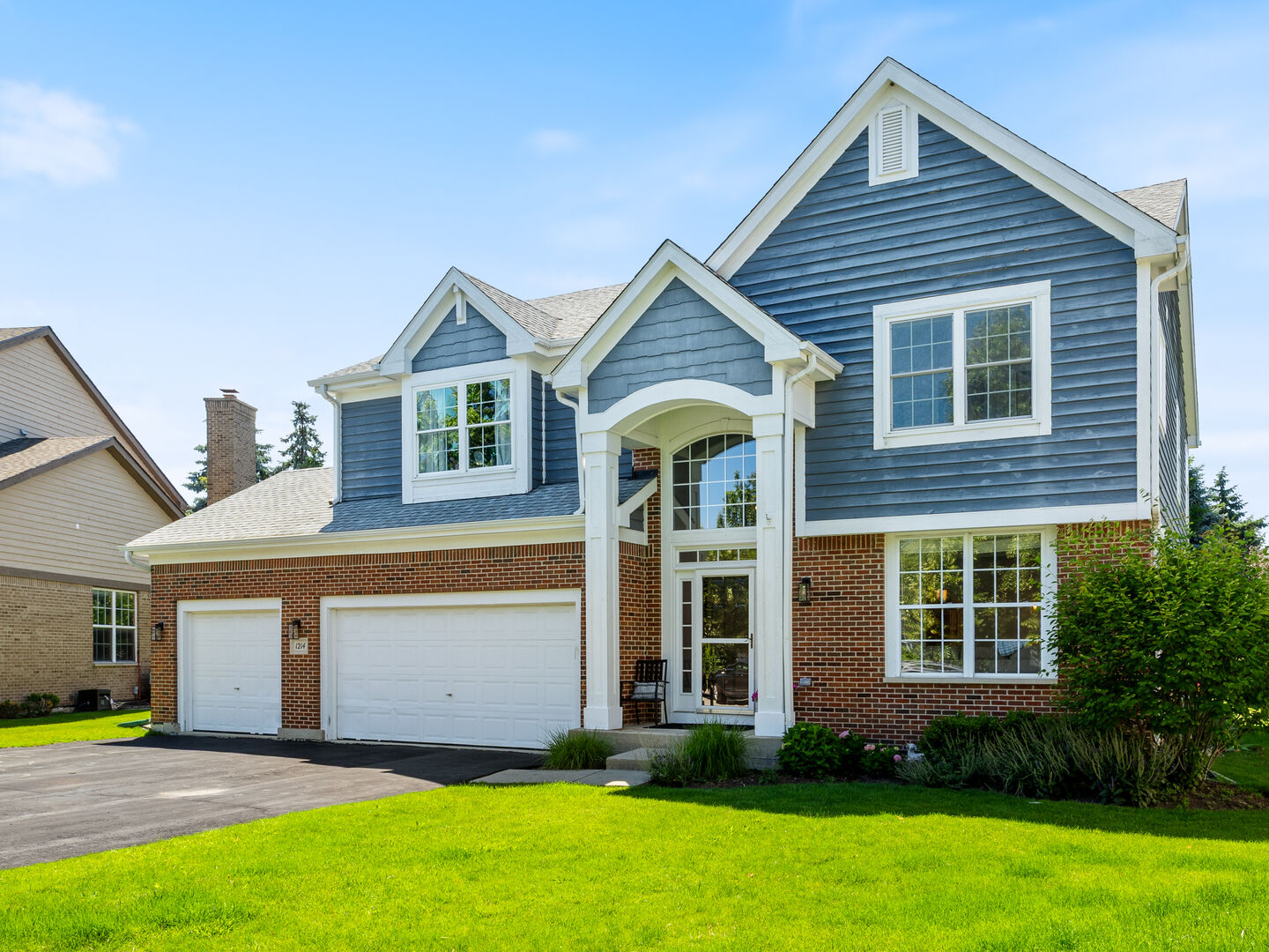 Property Photo:  1214 Ridgewood Court  IL 60061 