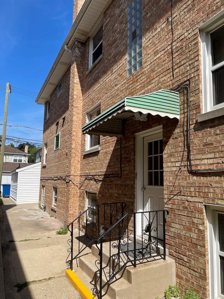Property Photo:  6612 N Harlem Avenue 1E  IL 60631 