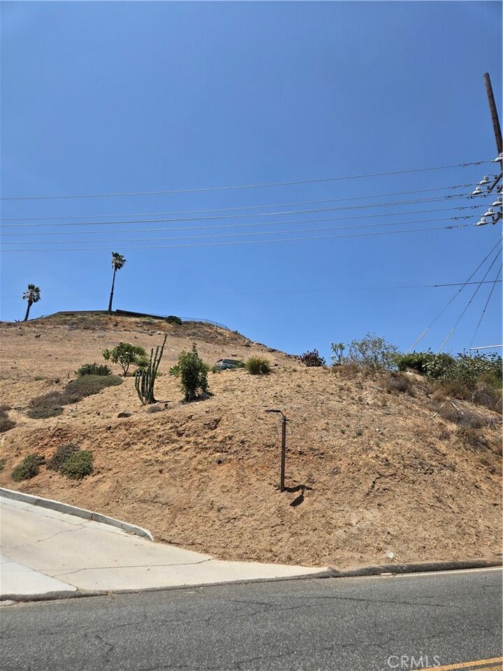 Property Photo:  5623 Golden West Ave  CA 92509 
