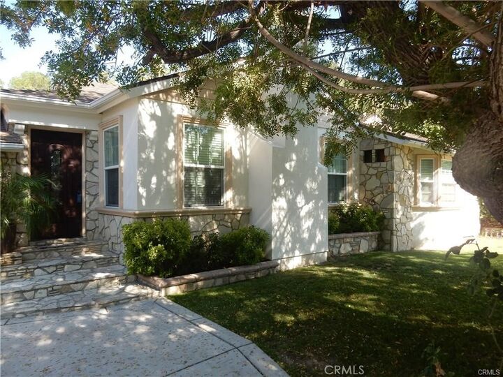 Property Photo:  5322 Don Pio Drive  CA 91364 