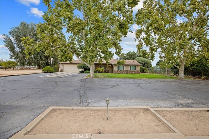 Property Photo:  1714 N Blythe  CA 93722 