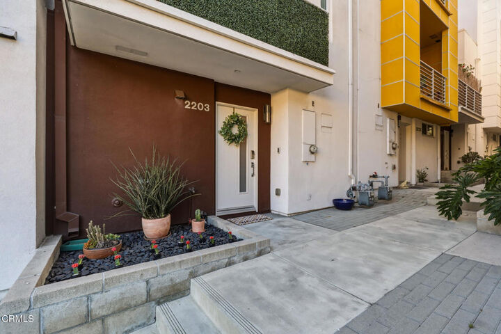 Property Photo: 2203 Selig Drive CA 90026