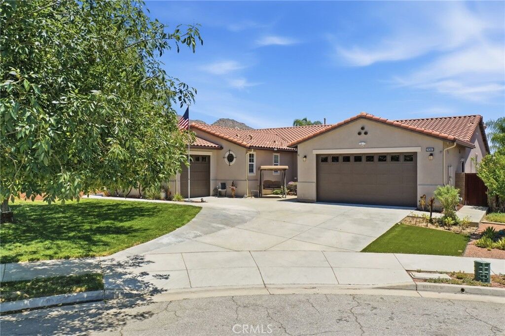 Property Photo: 28382 Beacon Bay Circle CA 92585