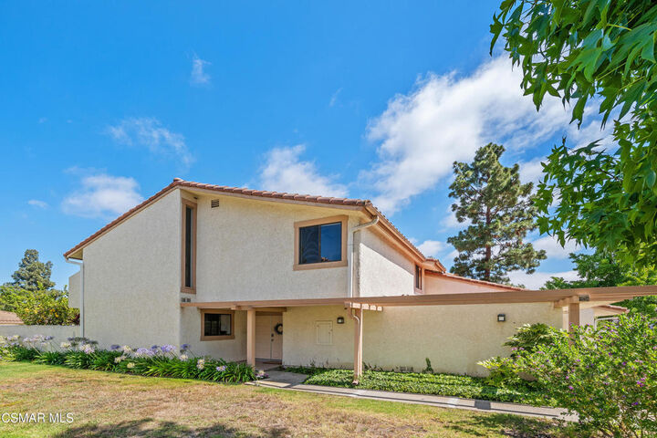 Property Photo:  218 Mariposa Drive  CA 91320 