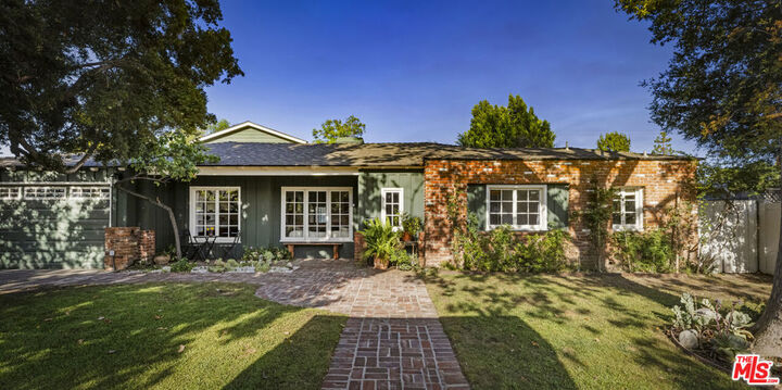 Property Photo: 5108 Strohm Avenue CA 91601