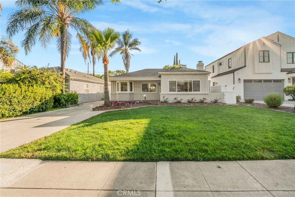 Property Photo:  1123 Florence  CA 91505 