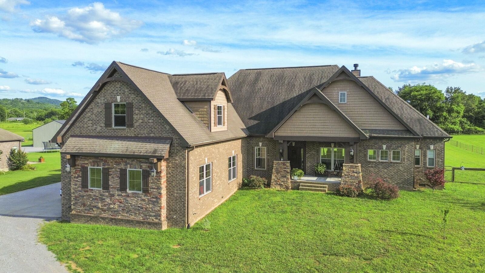 Property Photo: 840 Eastover Rd TN 37090