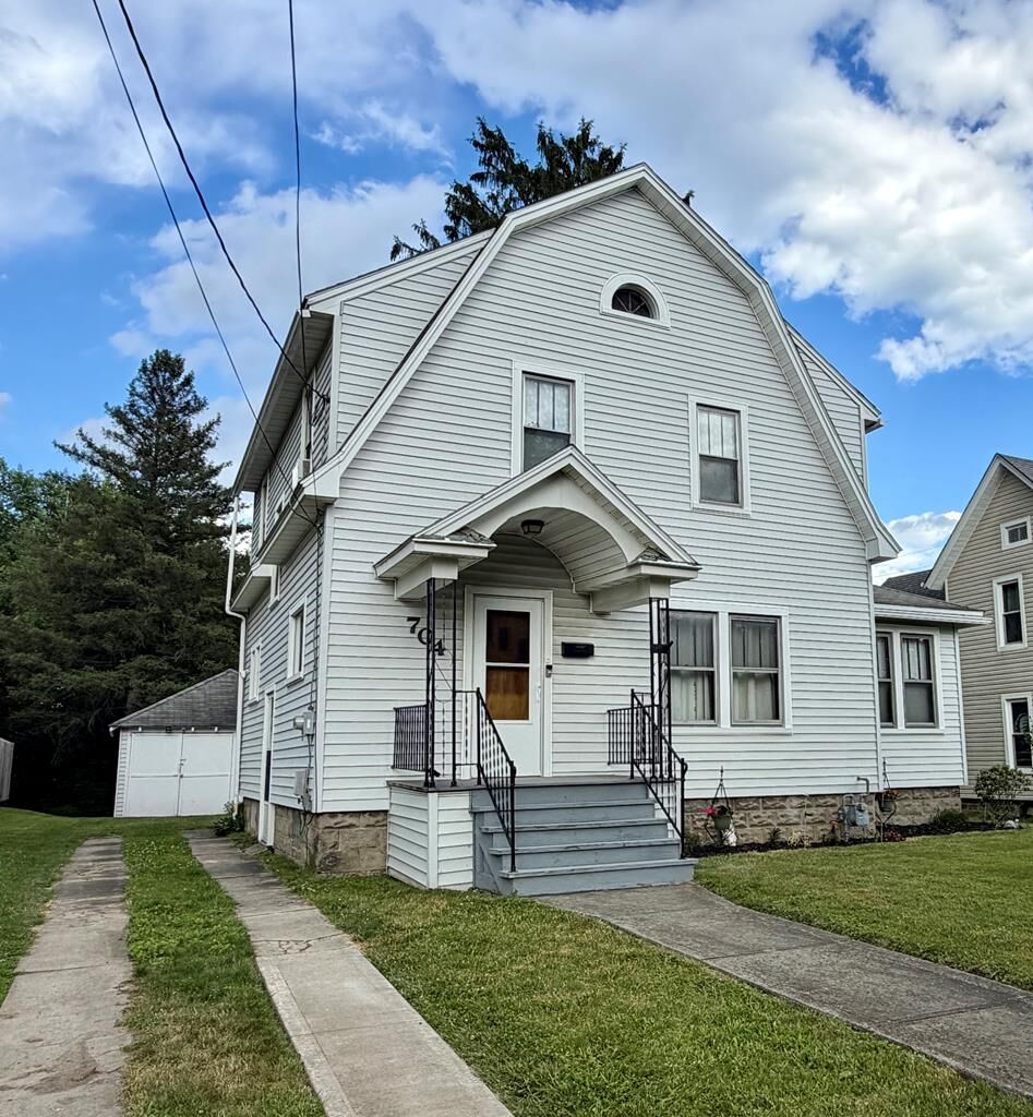 Property Photo:  704 N Elmer Ave  PA 18840 