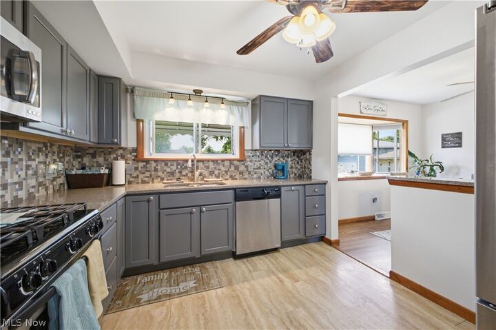Property Photo:  3656 High Meadow Drive  OH 44406 