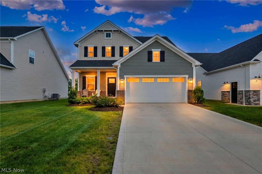 Property Photo:  5394 Hawks Nest Circle  OH 44054 