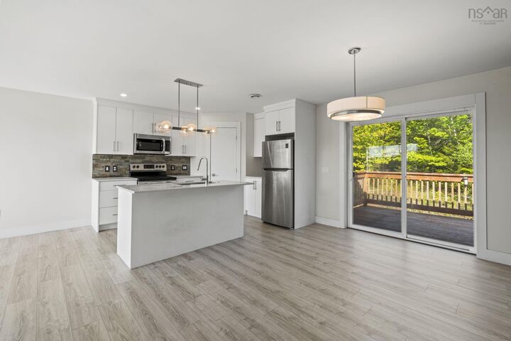Property Photo: 115 Lindforest Court NS B4E 3J2