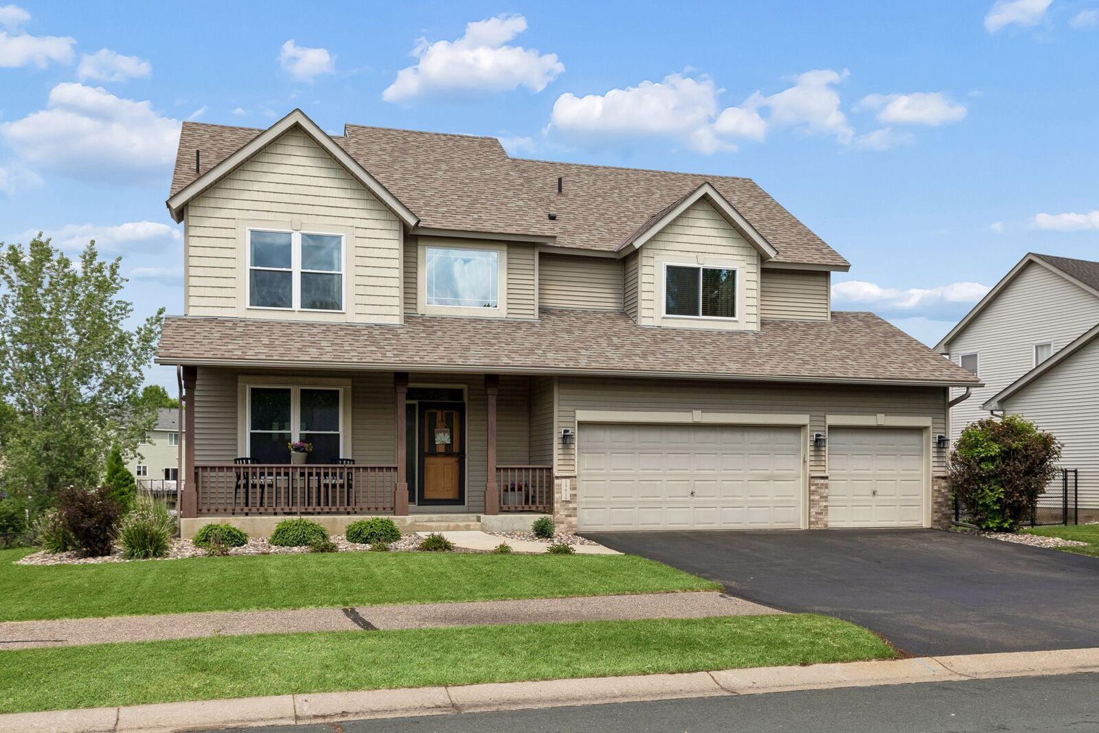 Property Photo:  18618 Dunbury Avenue  MN 55024 
