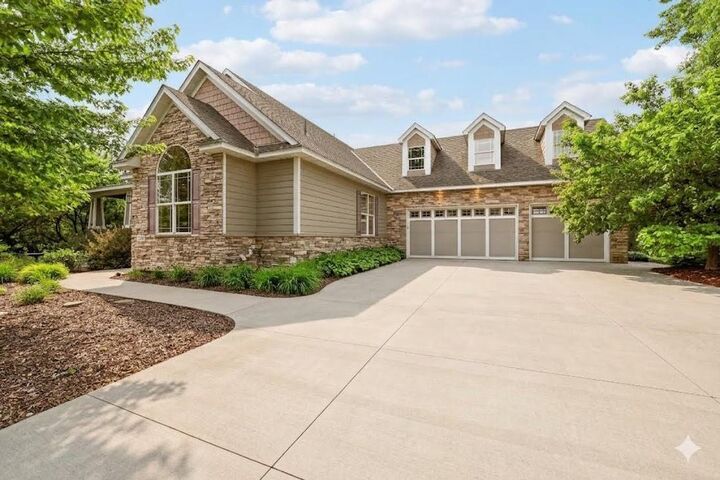 Property Photo: 25310 Willow Court MN 56071
