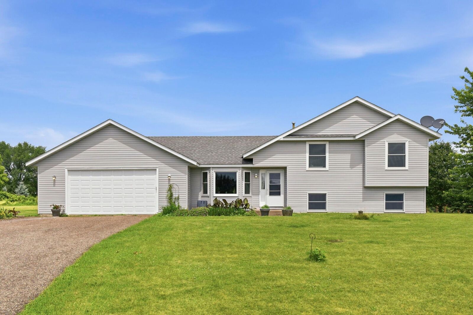 Property Photo:  682 Old Hopkins Place  WI 54016 