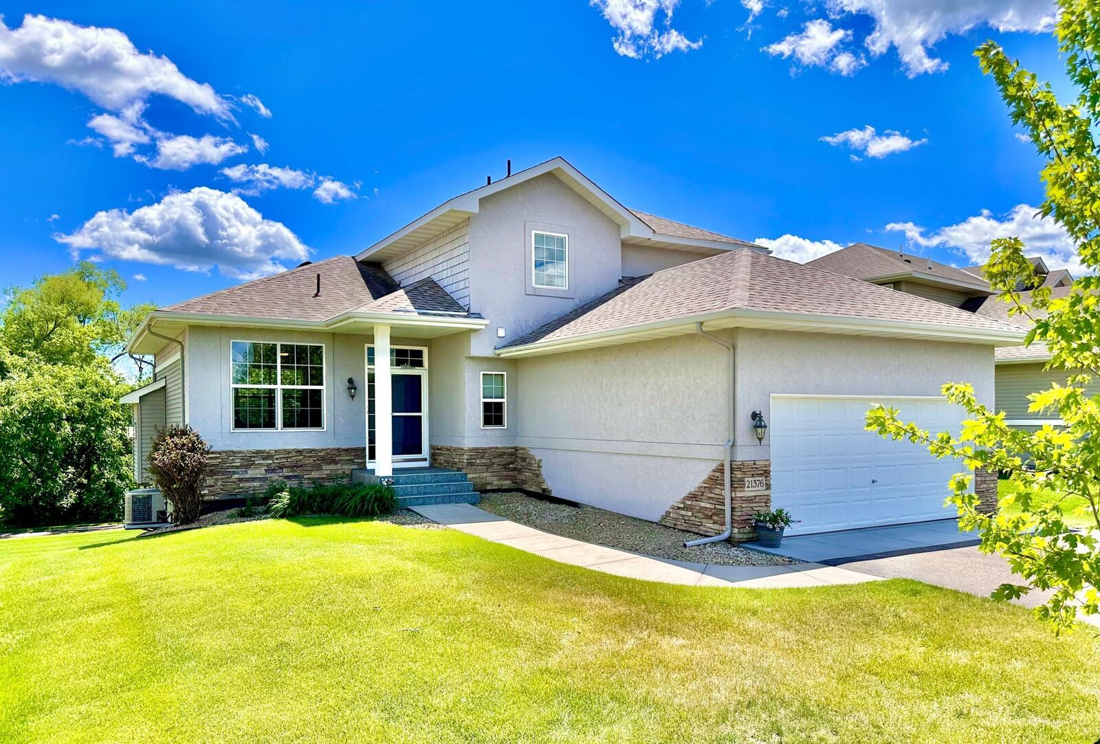 Property Photo:  21376 Hytrail Circle  MN 55044 
