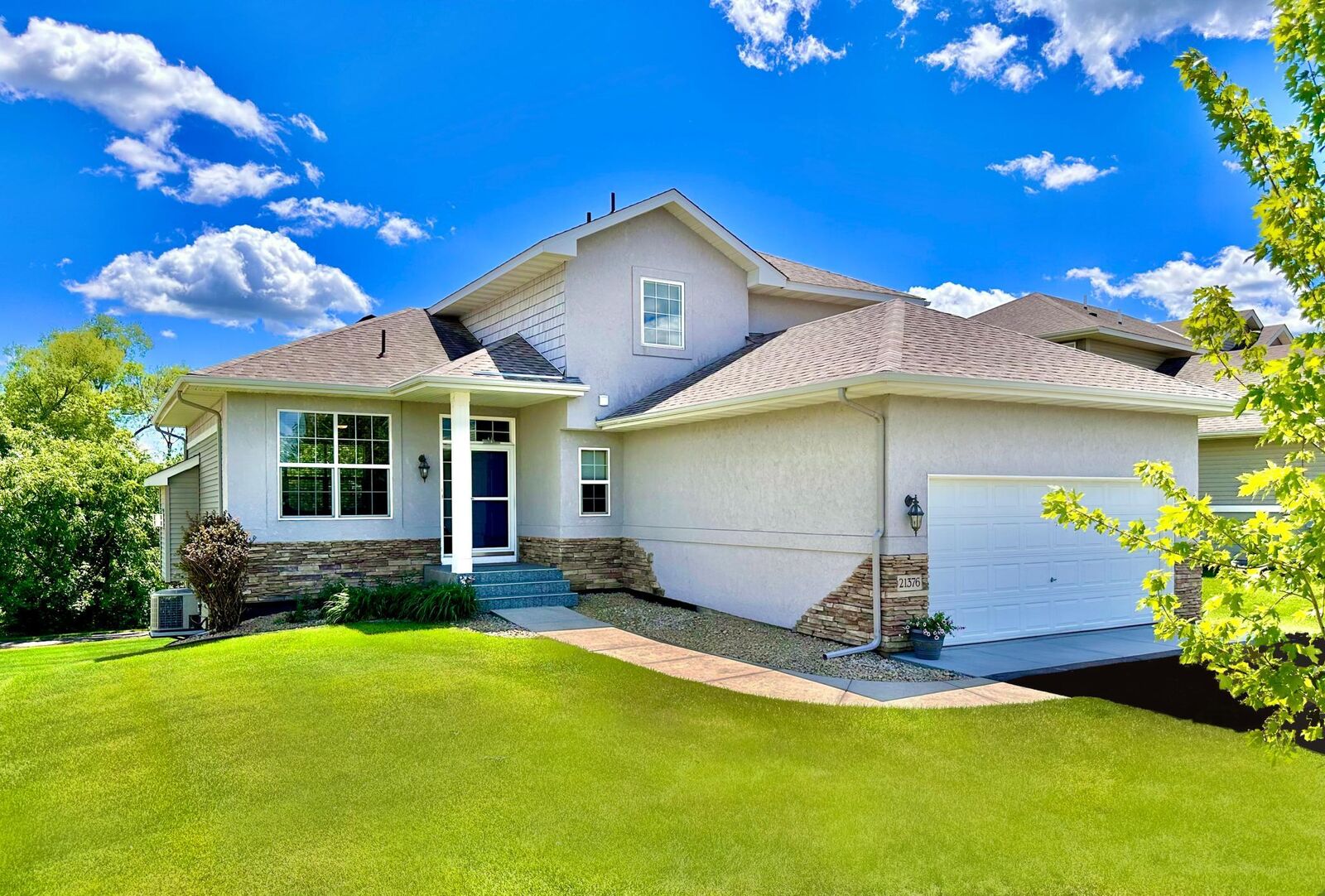 Property Photo:  21376 Hytrail Circle  MN 55044 