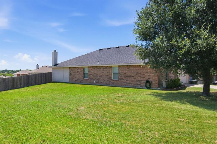 Property Photo: 4901 Parkview Hills Lane TX 76179