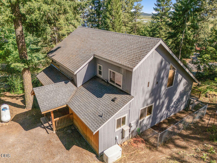 Property Photo: 27458 Rocky Point Road OR 97601