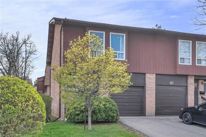 Property Photo:  7030 Copenhagen Road 34  ON L5N 2P3 