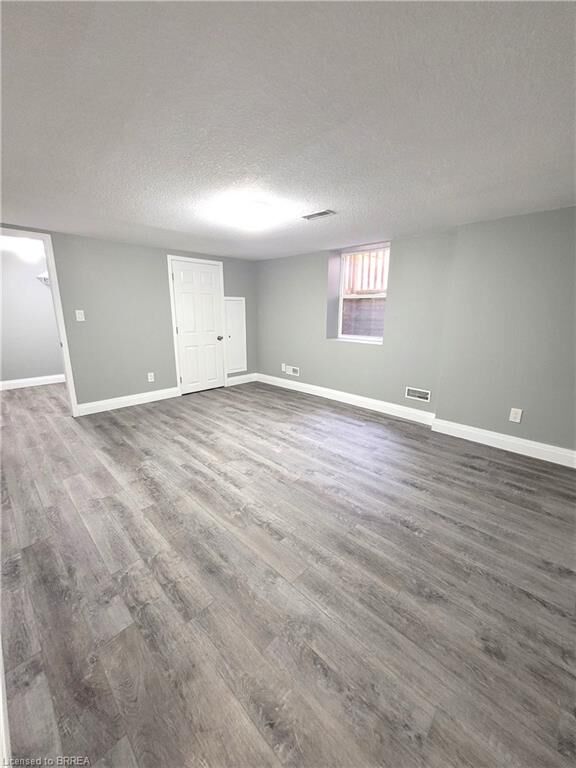 Property Photo:  76 Glenview Avenue Lower  ON N1R 2W2 