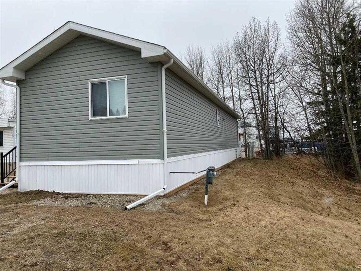Property Photo:  4308 42 Avenue 36  AB T4T 1L8 