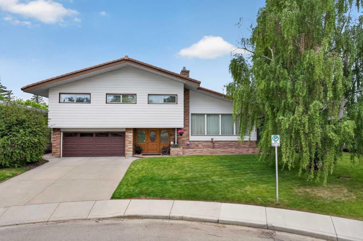Property Photo: 3340 Morley Crescent NW AB T2M 4K9