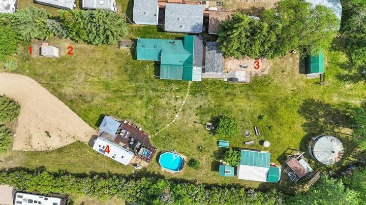 Property Photo:  43336 Range Road 215 173  AB T0B 1M0 