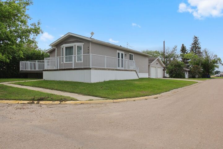 Property Photo: 4932 51 Street AB T0B 2V0