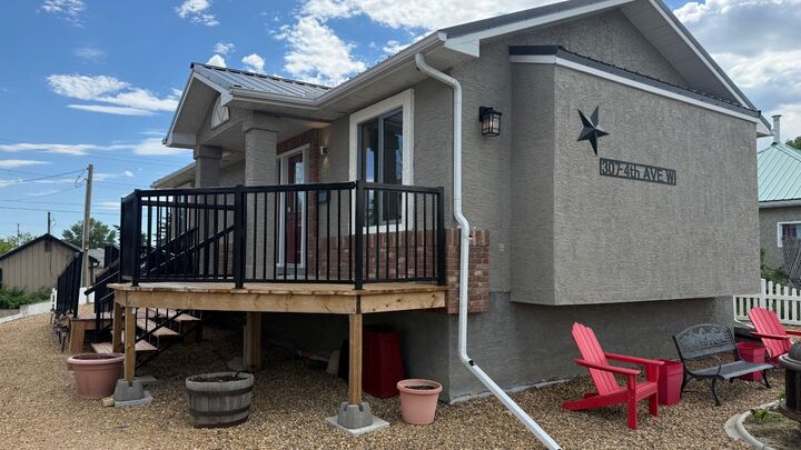 Property Photo: 307 4 Avenue W AB T0J 1P0