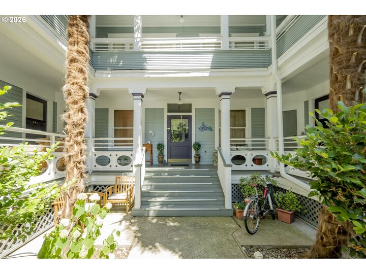 Property Photo: 2127 NW Irving St 105 OR 97210