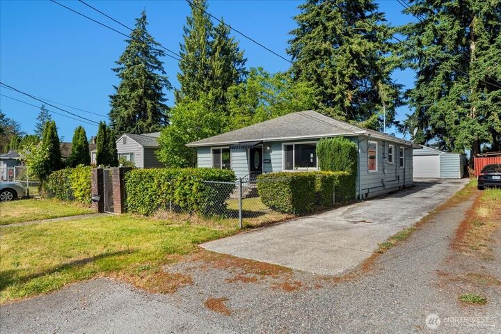 Property Photo:  8618  Tacoma Avenue S  WA 98444 