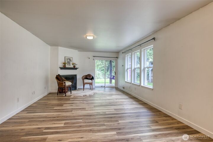 Property Photo:  1505  Glen Court  WA 98520 